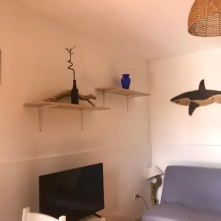 The Shark's House Апартаменти *